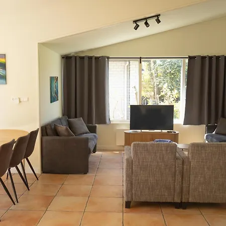 Holiday home Gezellig 6 Personen Woning In Sintmaartenszee Aan Het En Natuur!