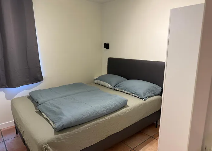 Gezellig 6 Personen Woning In Sintmaartenszee Aan Het En Natuur! Sint Maartensvlotbrug