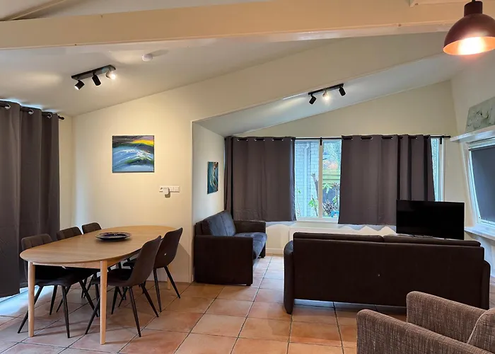 Gezellig 6 Personen Woning In Sintmaartenszee Aan Het En Natuur! Feriehus Sint Maartensvlotbrug